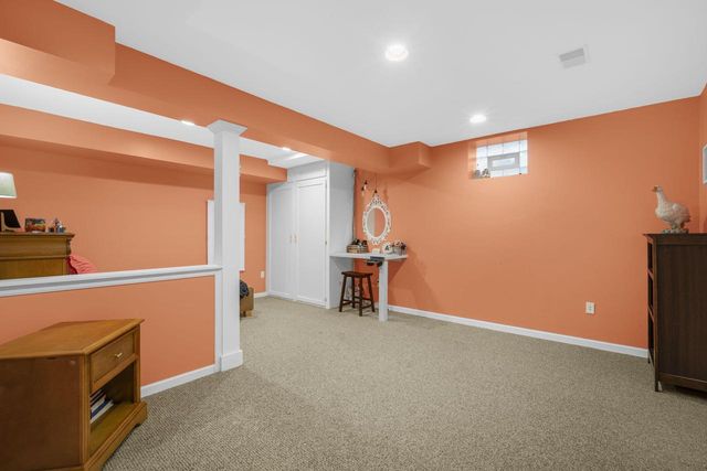 5429 Yale DRIVE, Franklin, WI 53132