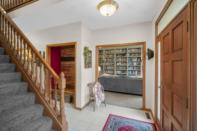 5429 Yale DRIVE, Franklin, WI 53132