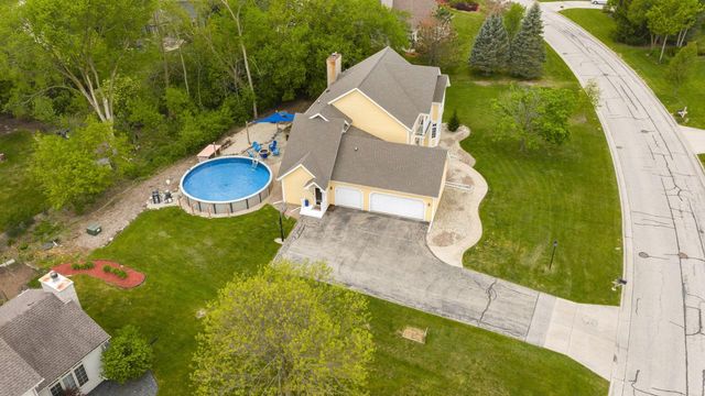 5429 Yale DRIVE, Franklin, WI 53132
