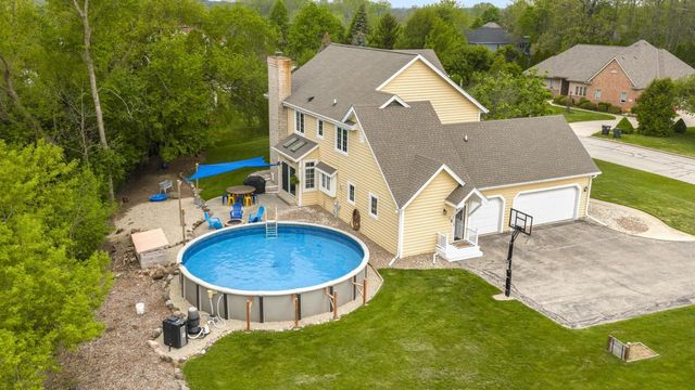 5429 Yale DRIVE, Franklin, WI 53132