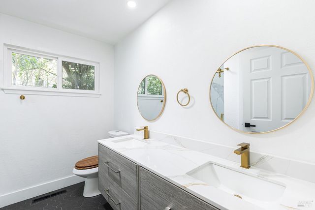 20095 River Blvd, Monte Rio, CA 95462