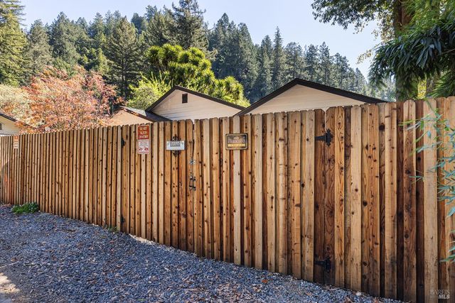 20095 River Blvd, Monte Rio, CA 95462