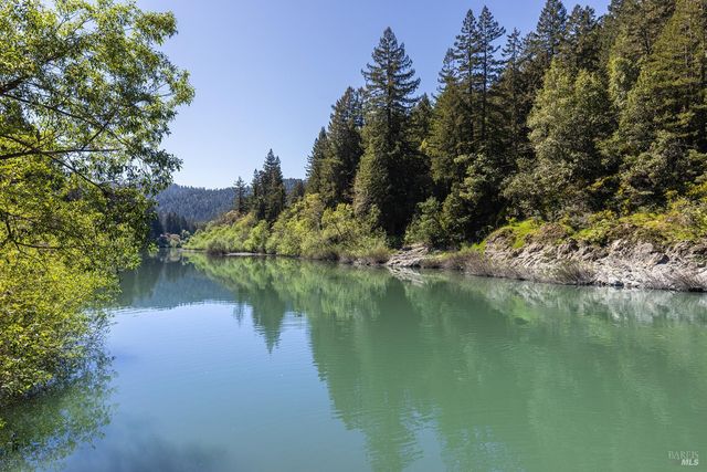 20095 River Blvd, Monte Rio, CA 95462