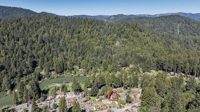 20095 River Blvd, Monte Rio, CA 95462