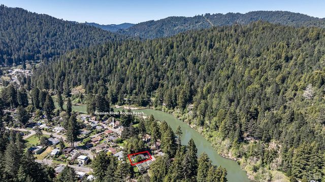 20095 River Blvd, Monte Rio, CA 95462