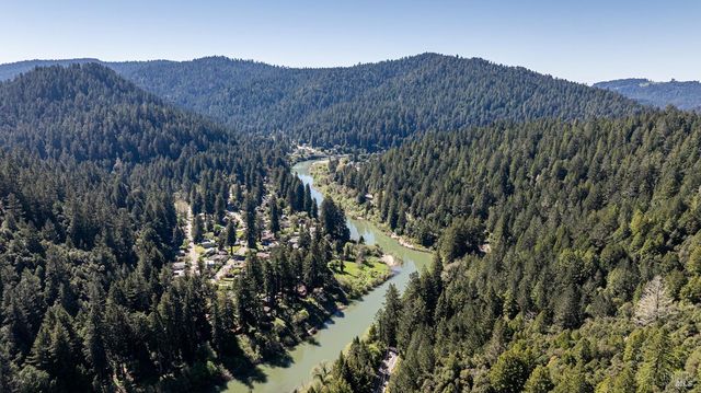 20095 River Blvd, Monte Rio, CA 95462