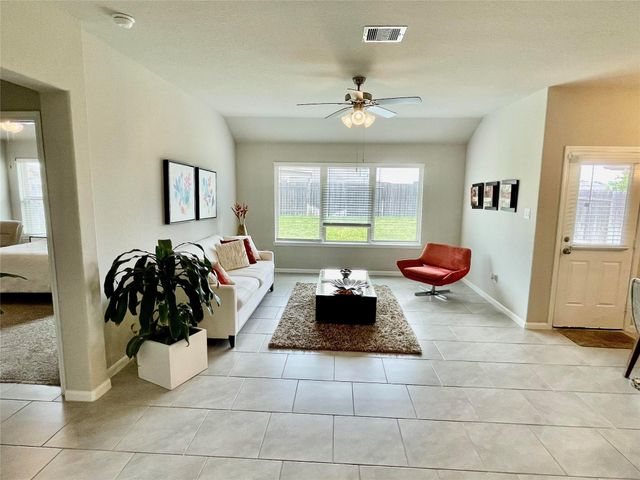 18326 Pin Oak Lake Drive, Richmond, TX 77407