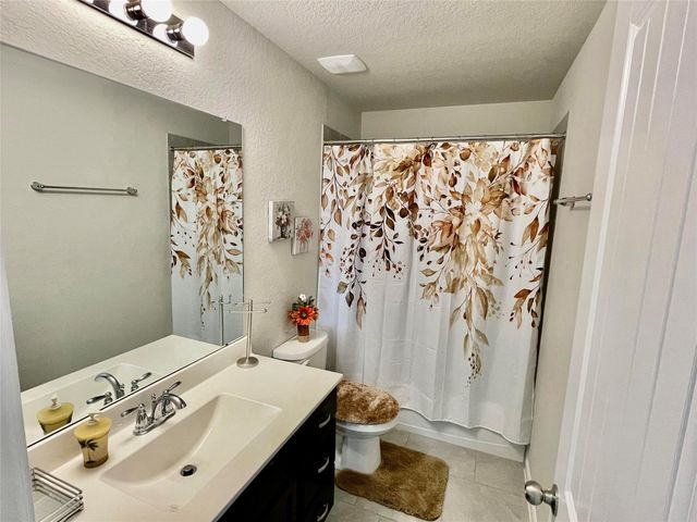 18326 Pin Oak Lake Drive, Richmond, TX 77407