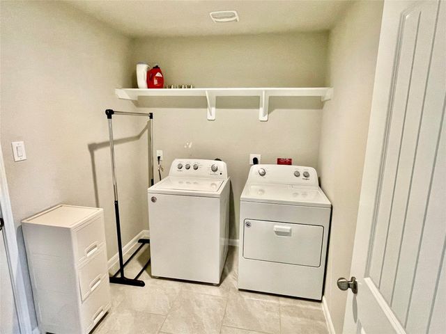 18326 Pin Oak Lake Drive, Richmond, TX 77407