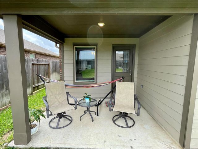 18326 Pin Oak Lake Drive, Richmond, TX 77407