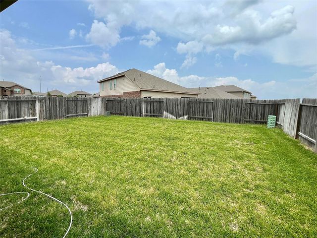 18326 Pin Oak Lake Drive, Richmond, TX 77407