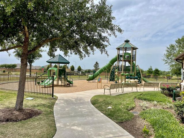 18326 Pin Oak Lake Drive, Richmond, TX 77407