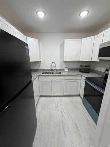 8503 S FLORES ST, San Antonio, TX 78221