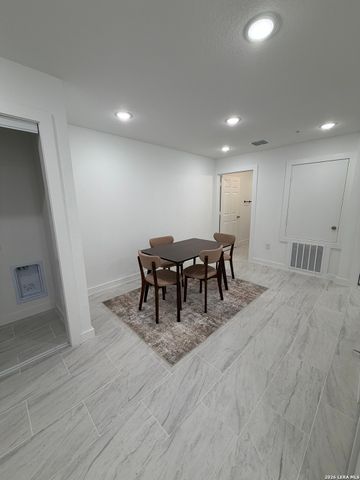 8503 S FLORES ST, San Antonio, TX 78221