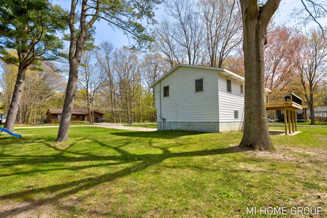 17160 5th Street, Holland, MI 49424