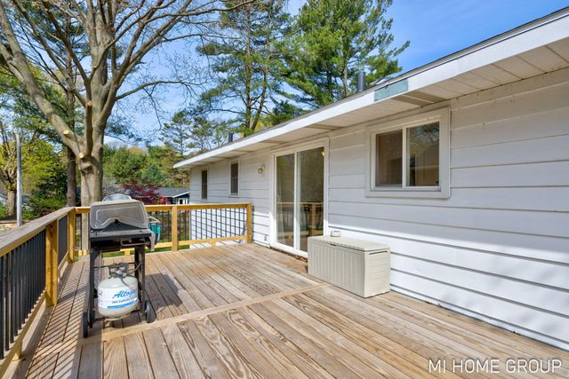 17160 5th Street, Holland, MI 49424