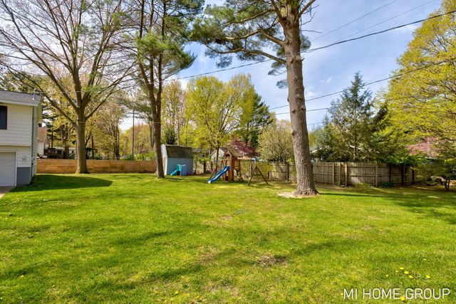17160 5th Street, Holland, MI 49424