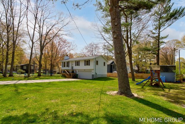 17160 5th Street, Holland, MI 49424