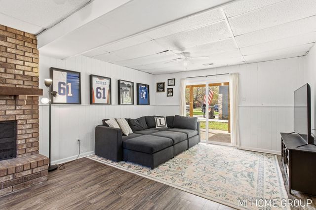 17160 5th Street, Holland, MI 49424