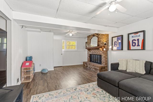 17160 5th Street, Holland, MI 49424