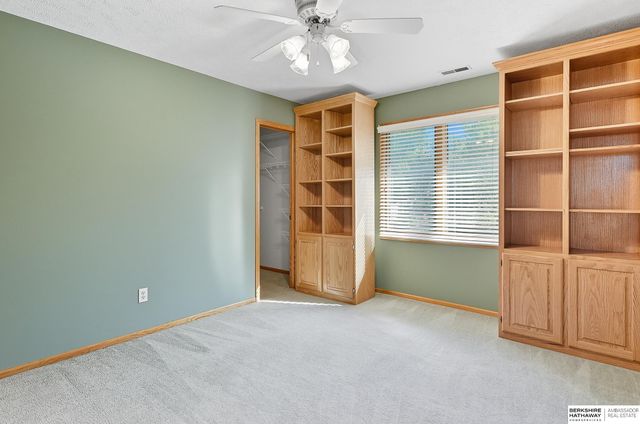 16641 Olive Street, Omaha, NE 68136