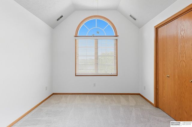 16641 Olive Street, Omaha, NE 68136