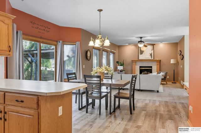 16641 Olive Street, Omaha, NE 68136