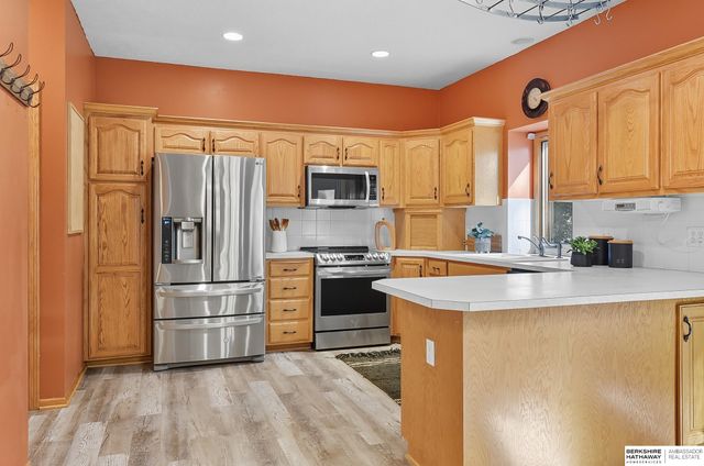 16641 Olive Street, Omaha, NE 68136