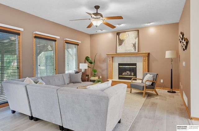 16641 Olive Street, Omaha, NE 68136