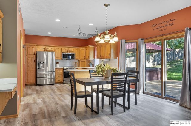 16641 Olive Street, Omaha, NE 68136