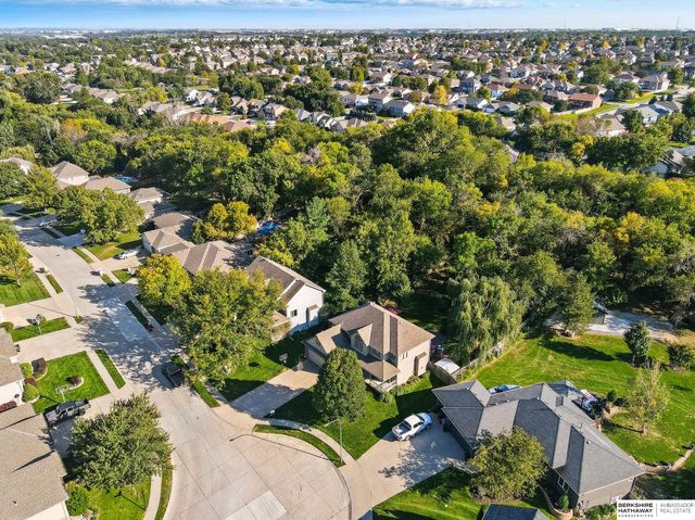 16641 Olive Street, Omaha, NE 68136