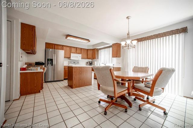 1447 Oakstone Drive, Rochester Hills, MI 48309