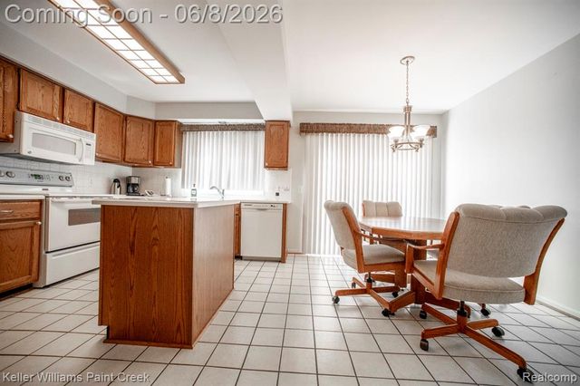 1447 Oakstone Drive, Rochester Hills, MI 48309