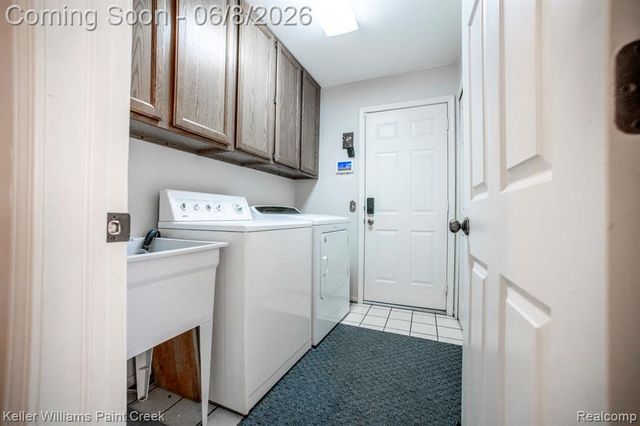 1447 Oakstone Drive, Rochester Hills, MI 48309