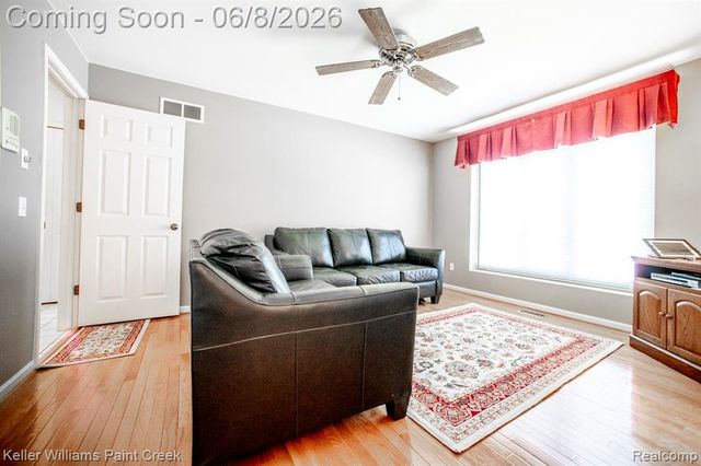 1447 Oakstone Drive, Rochester Hills, MI 48309