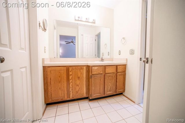 1447 Oakstone Drive, Rochester Hills, MI 48309