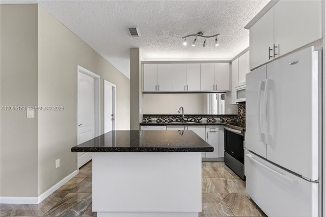 2340 NW 161st Ave, Pembroke Pines, FL 33028