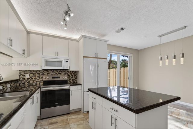 2340 NW 161st Ave, Pembroke Pines, FL 33028