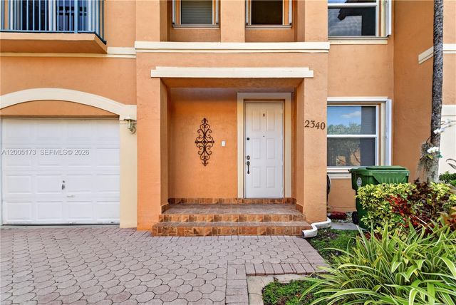 2340 NW 161st Ave, Pembroke Pines, FL 33028