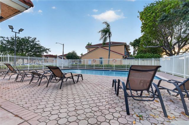 2340 NW 161st Ave, Pembroke Pines, FL 33028