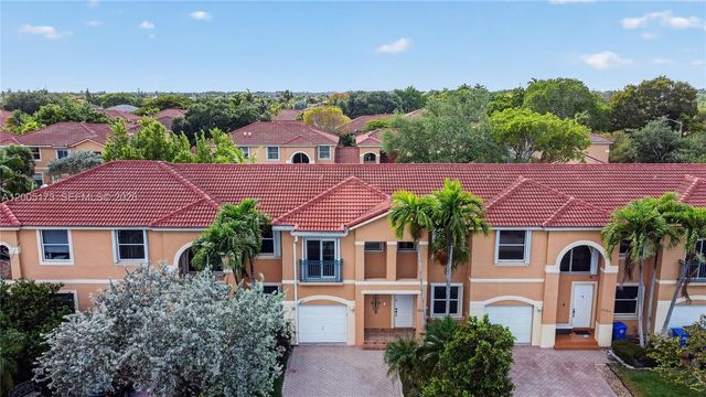 2340 NW 161st Ave, Pembroke Pines, FL 33028