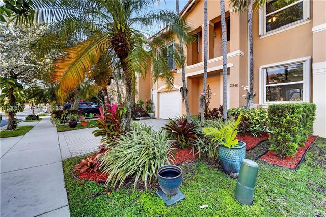 2340 NW 161st Ave, Pembroke Pines, FL 33028