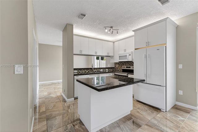 2340 NW 161st Ave, Pembroke Pines, FL 33028