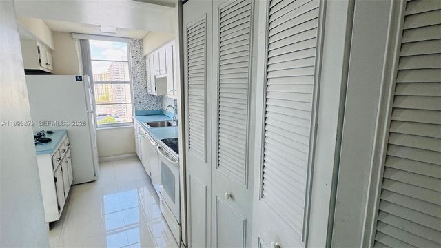 230 174th St 1518, Sunny Isles Beach, FL 33160