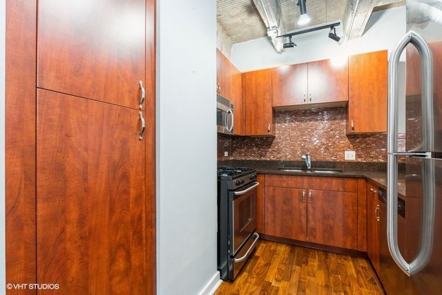 3150 N Sheffield Avenue 403, Chicago, IL 60657