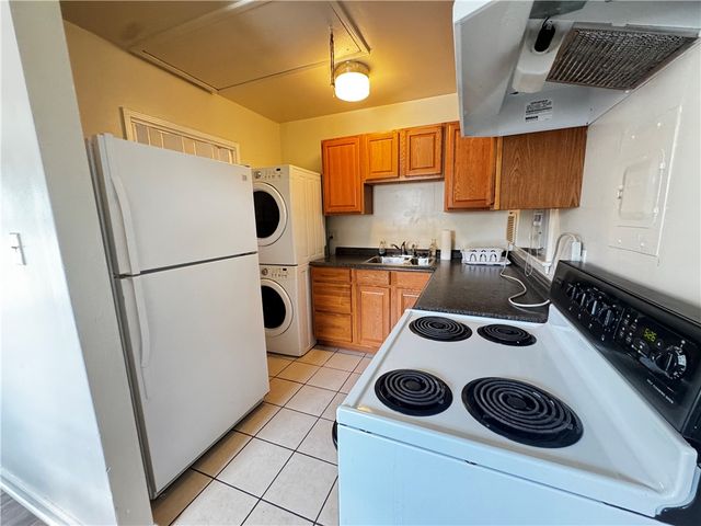 4642 W Hillcrest Avenue, Dayton, OH 45406