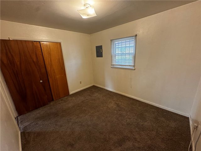 4642 W Hillcrest Avenue, Dayton, OH 45406