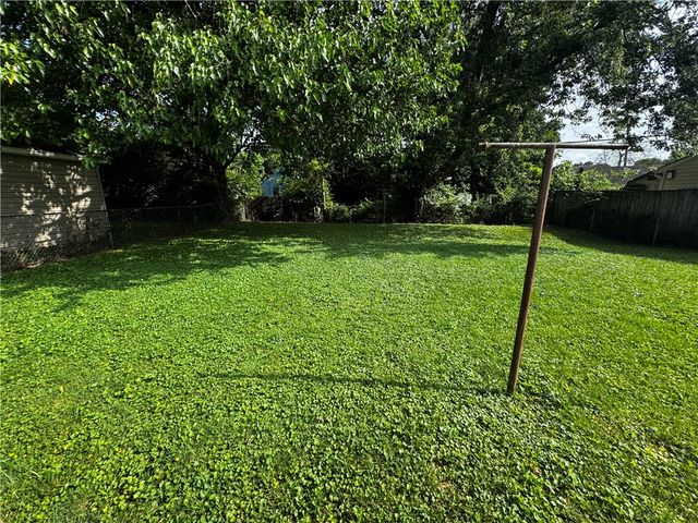 4642 W Hillcrest Avenue, Dayton, OH 45406