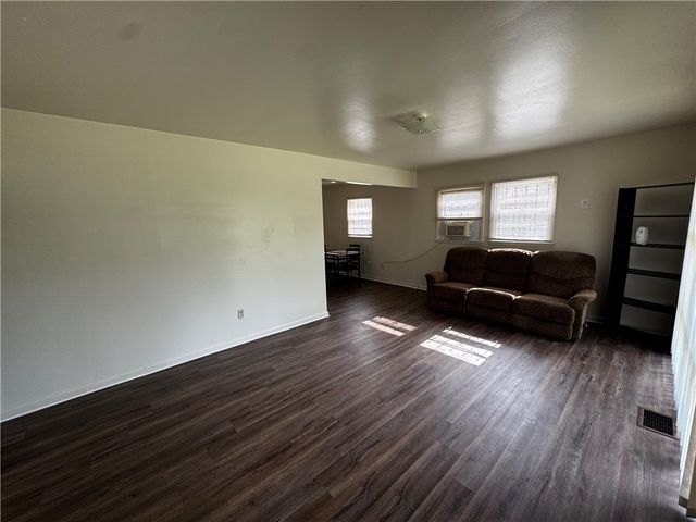 4642 W Hillcrest Avenue, Dayton, OH 45406
