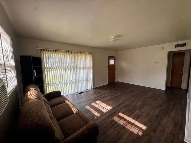 4642 W Hillcrest Avenue, Dayton, OH 45406